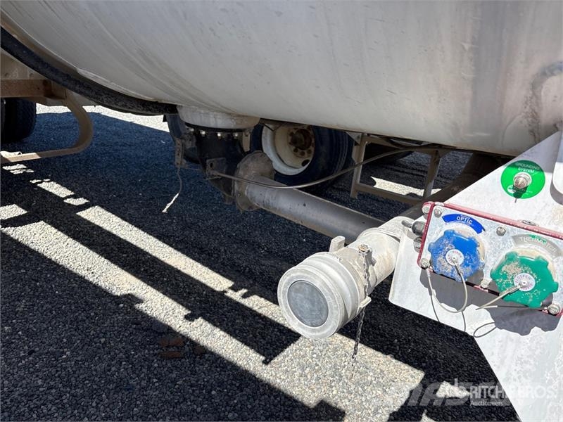 Polar Tank 8400 gal T/A Tanker Trailer 탱커 트레일러