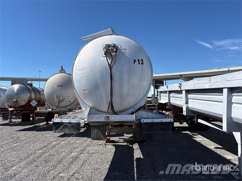 Polar Tank 8400 gal T/A Tanker Trailer 탱커 트레일러