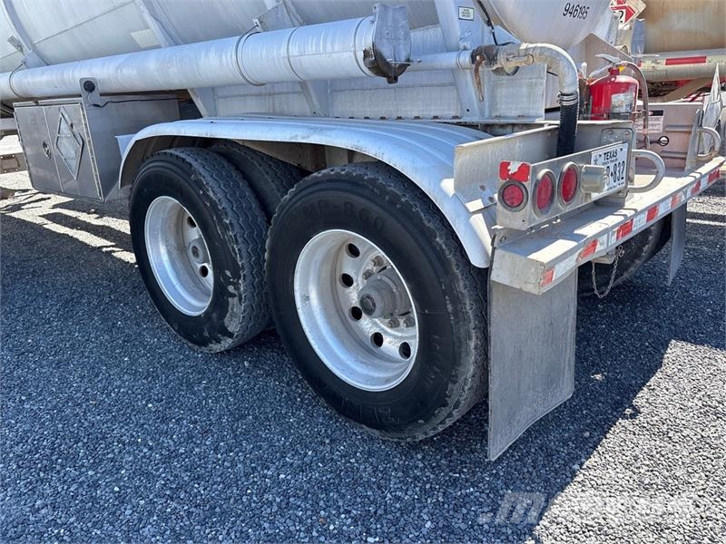 Polar Tank 8400 gal T/A Tanker Trailer 탱커 트레일러