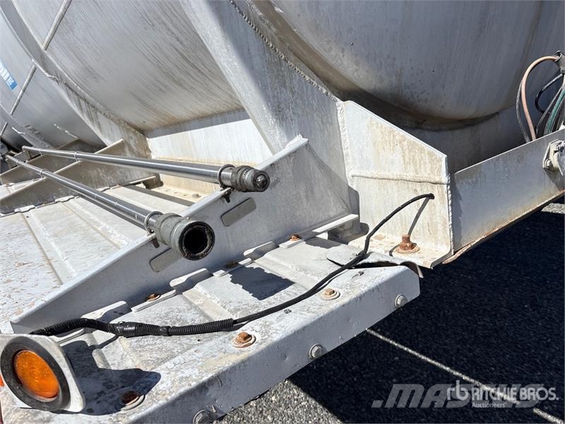 Polar Tank 8400 gal T/A Tanker Trailer Prikolice cisterne