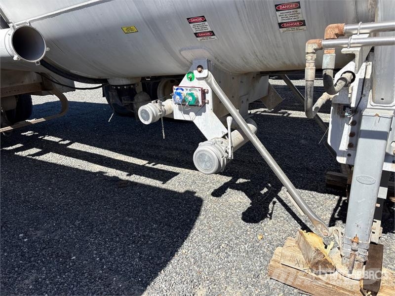 Polar Tank 8400 gal T/A Tanker Trailer 탱커 트레일러