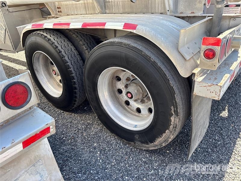 Polar Tank 8400 gal T/A Tanker Trailer Prikolice cisterne