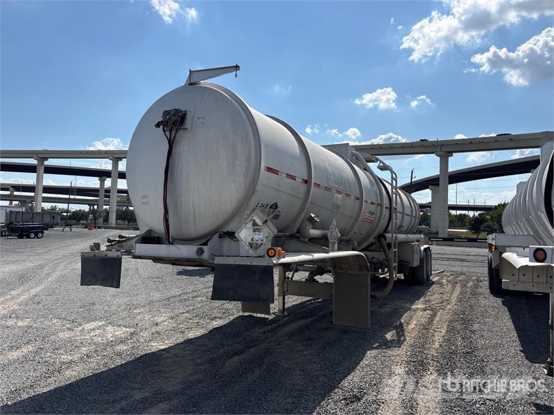 Polar Tank MC407 8400 gal T/A Tanker Trailer Autocisternas