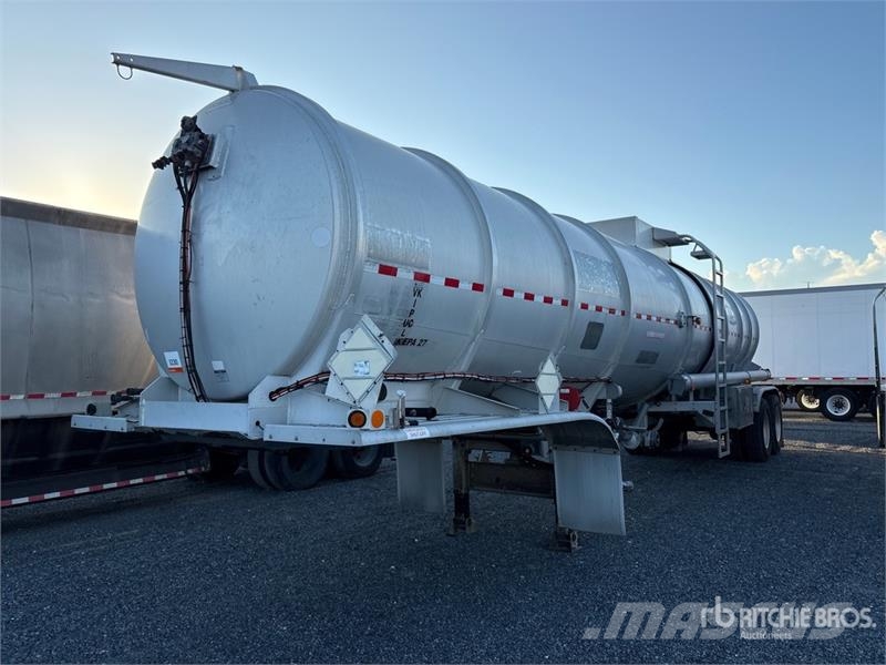 Polar Tank MC407 8400 gal T/A Tanker Trailer 탱커 트레일러