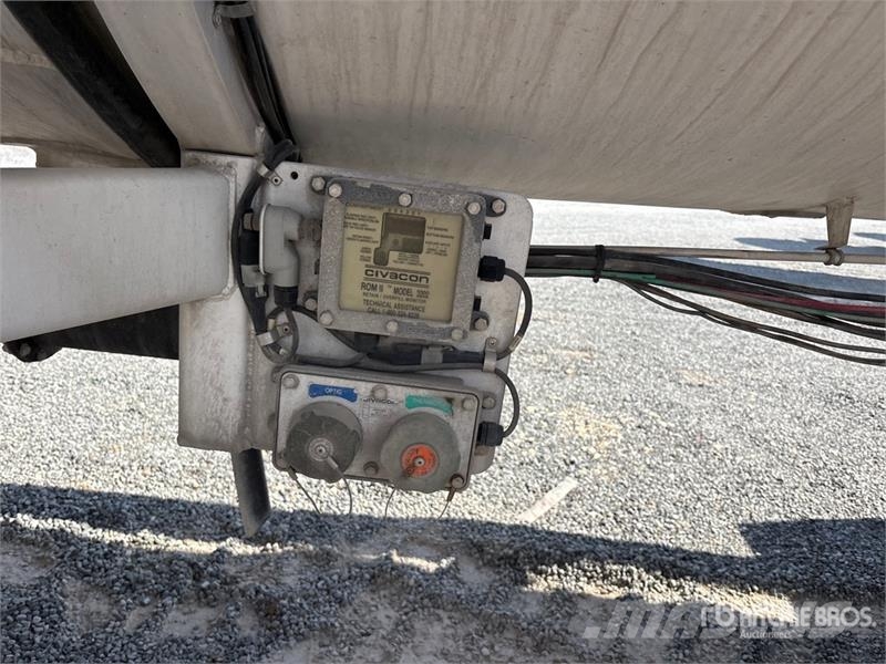 Polar Tank MC407 8400 gal T/A Tanker Trailer Autocisternas