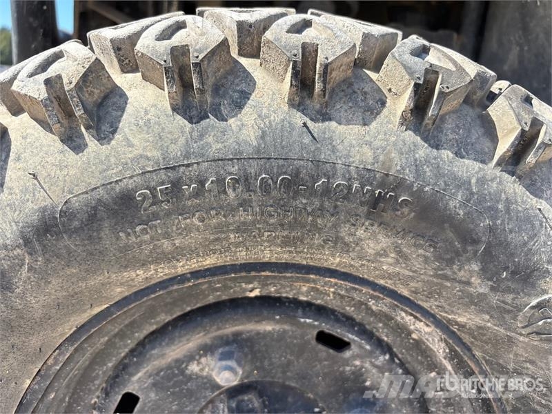 Polaris D20BEPD4B4 4x4 Utility Vehicle Pomoćne mašine