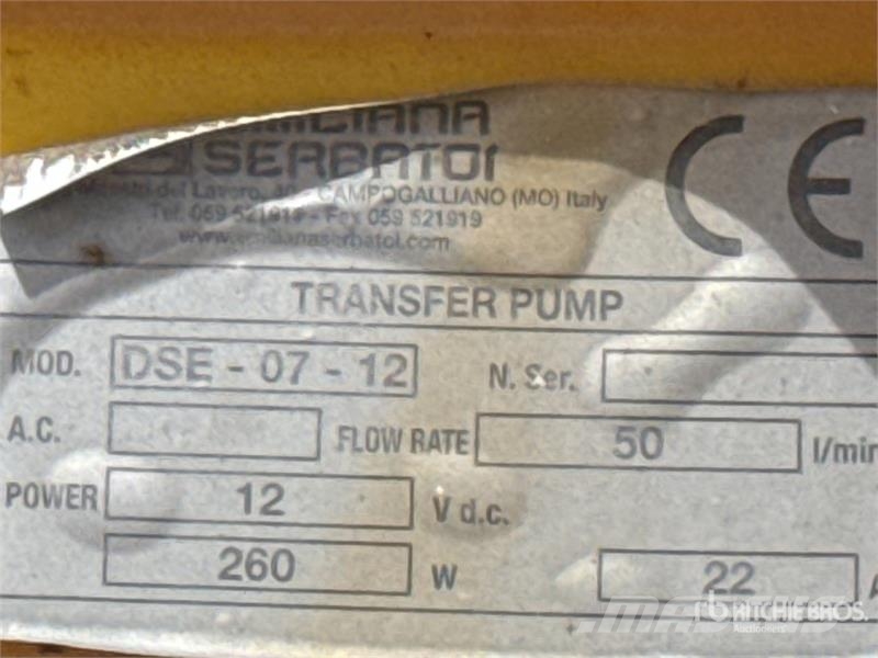 Poly Fuel Tank Паливні та присадочні баки