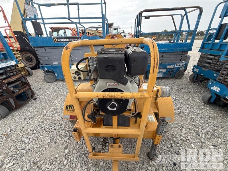  Porter Trailer-Mounted Water Pump Ūdens sūkņi