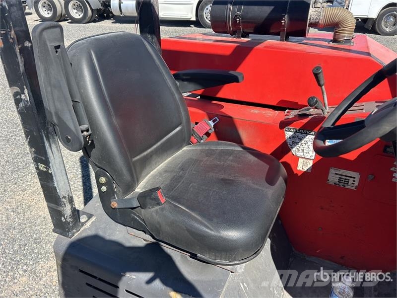 Power Boss Boss SW9XKDSL Ride-On Floor Sweeper Sonstige Erntemaschinen
