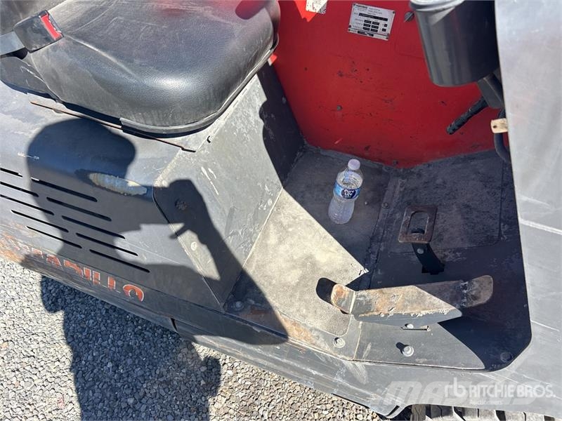 Power Boss Boss SW9XKDSL Ride-On Floor Sweeper Sonstige Erntemaschinen