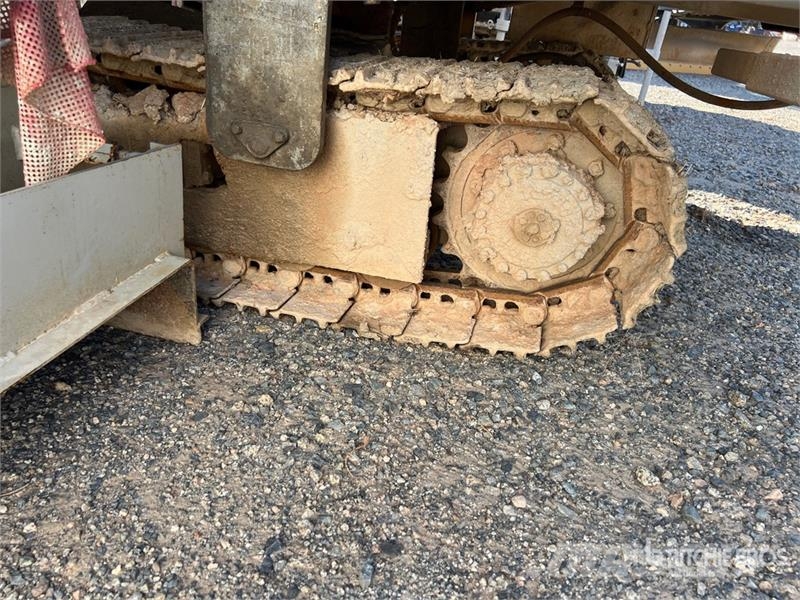 Power Curber 5700-B Curb and Gutter Machine Betona maisītājs
