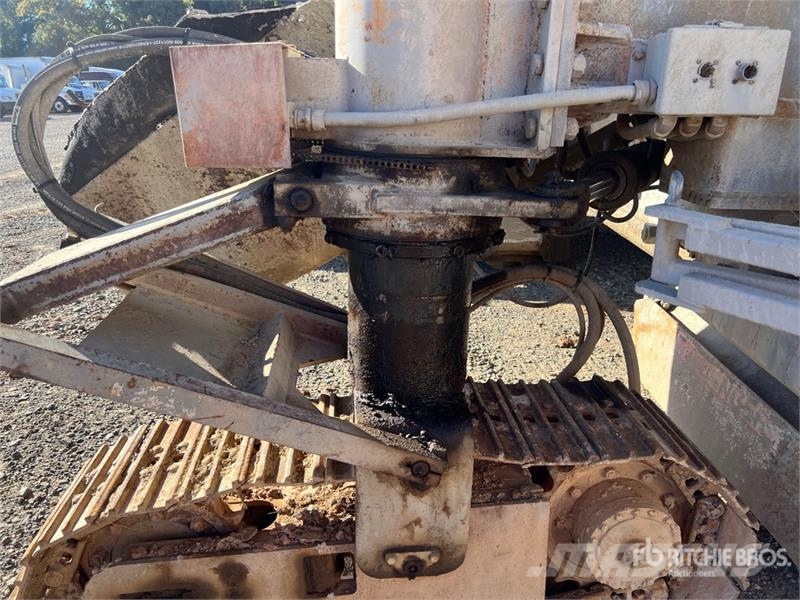 Power Curber 5700-B Curb and Gutter Machine Betona maisītājs