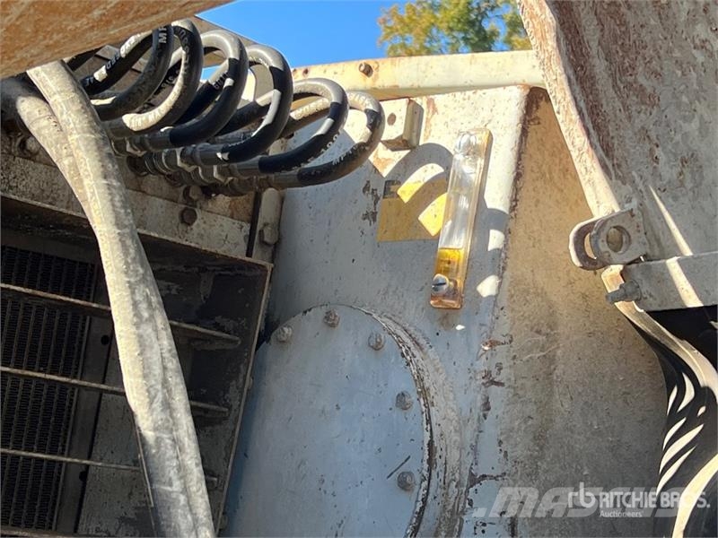 Power Curber 5700-B Curb and Gutter Machine Betona maisītājs
