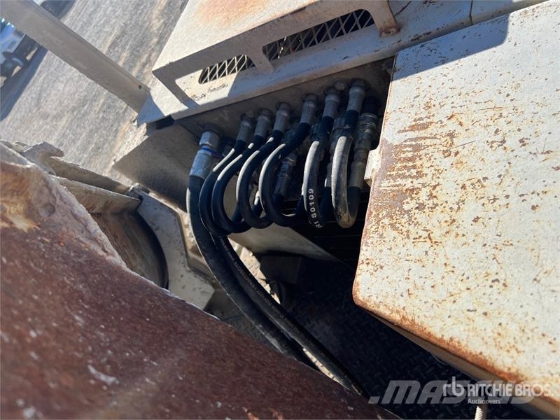 Power Curber 5700-B Curb and Gutter Machine Betona maisītājs