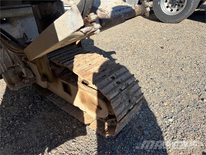 Power Curber 5700-B Curb and Gutter Machine Betona maisītājs