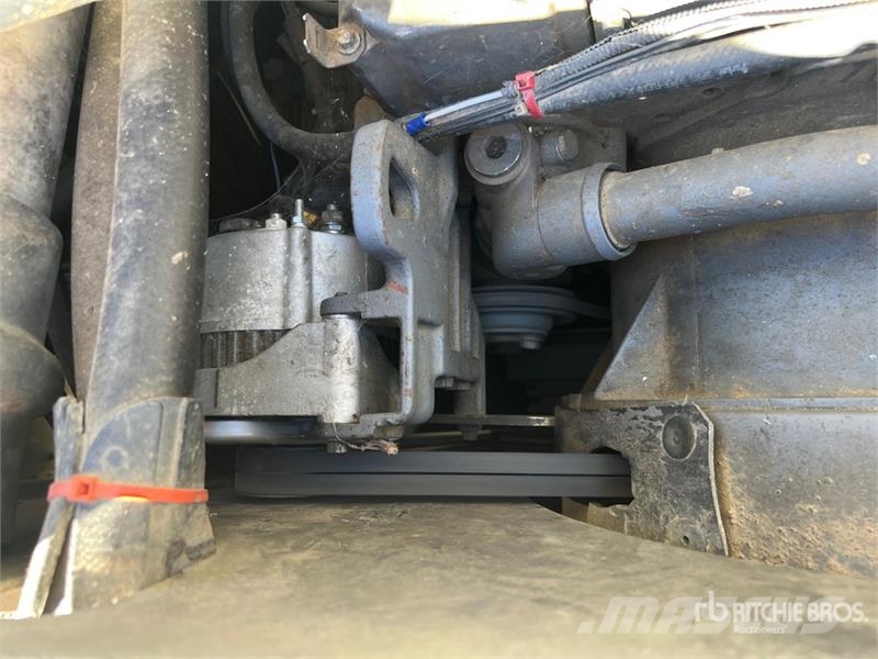 Power Curber 5700-B Curb and Gutter Machine Betona maisītājs