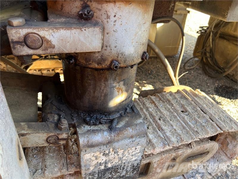 Power Curber 5700-B Curb and Gutter Machine Betona maisītājs