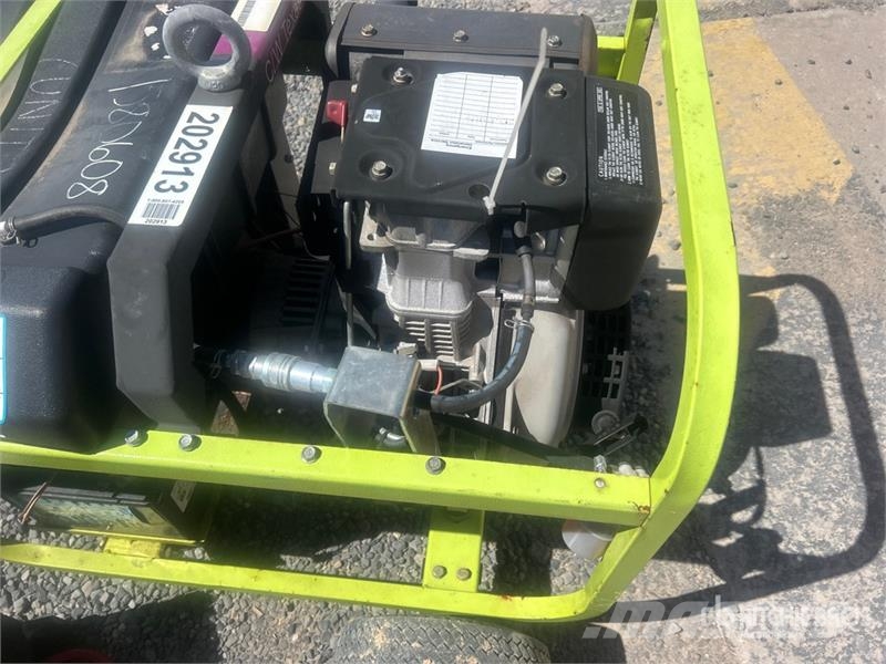 Pramac S5500YMEDI 5.5 kW Portable Generator Set مولدات أخرى