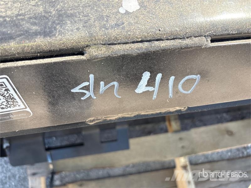  Prime 48 in Skid Steer Concrete Placement Bucket مكونات أخرى
