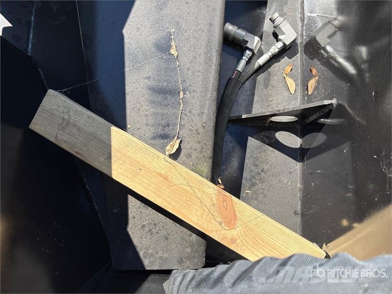  Prime 48 in Skid Steer Concrete Placement Bucket مكونات أخرى