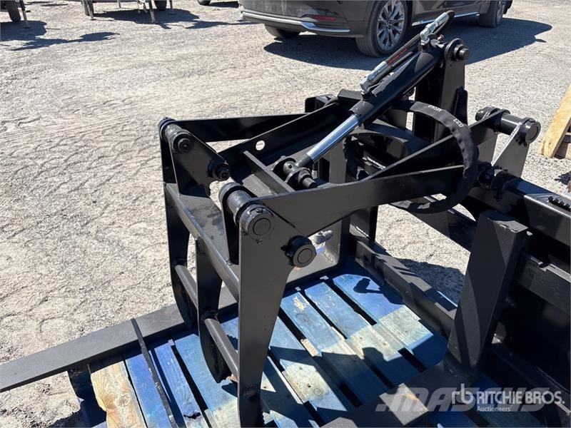  Prime PG 48 in Skid steer 48" forks and grapple Sk معدات البناء - غير ذلك