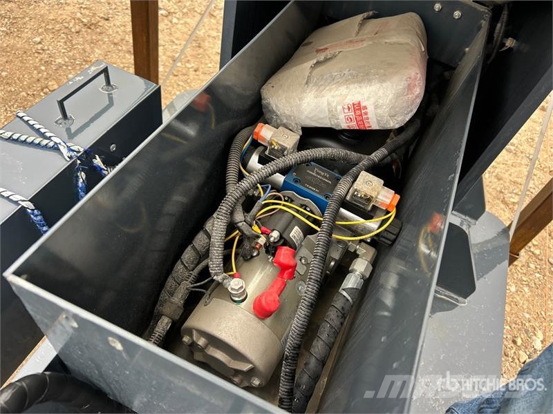  Promech FW80 Electric Fifth Wheel Wrecker Attachme معدات النقل - غير ذلك