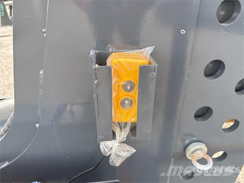 PROMECH FW80 Fifth Wheel Wrecker Attachment (Unuse Transport - Anderen