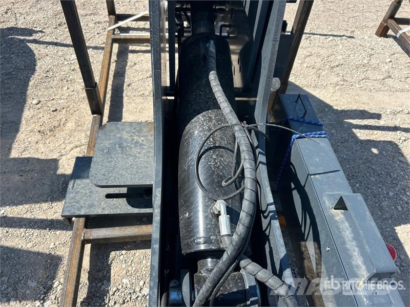 PROMECH FW80 Hydraulic Fifth Wheel Wrecker Attachm Коммерческий транспорт - Другие