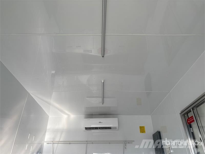 Quality Cargo 12 ft T/A Food Concession Trailer 기타 트레일러