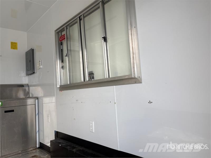 Quality Cargo 12 ft T/A Food Concession Trailer 기타 트레일러