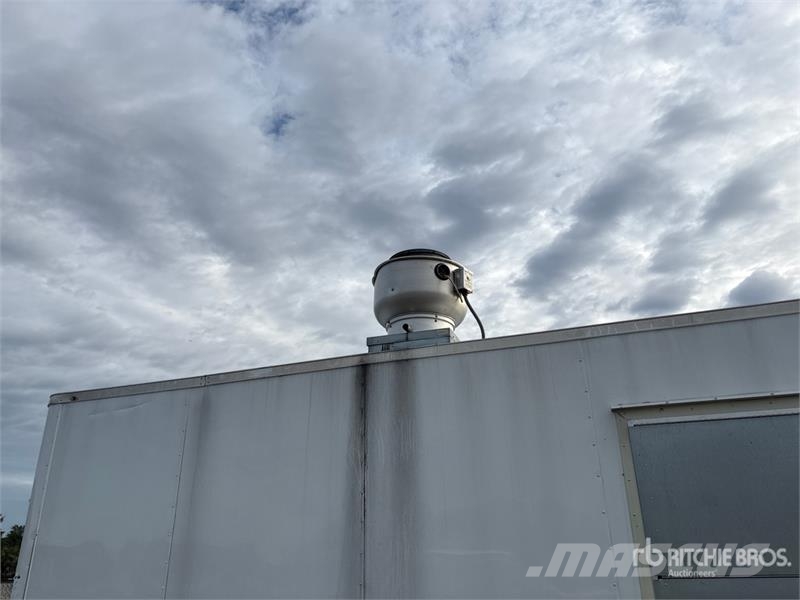 Quality Cargo 20 ft T/A Food Concession Trailer 기타 트레일러