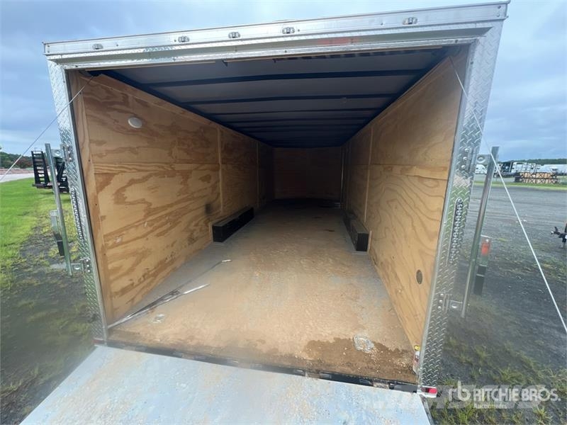 Quality Cargo 24 ft T/A Enclosed Trailer Kapali kasa treylerler