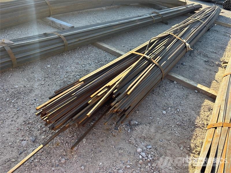  Quantity of (1) 1/2 in x 20 ft A-36 2.0T Square Ba المصاعد والرافعات المادية