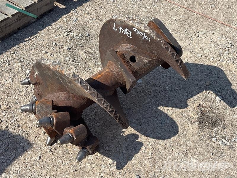 Quantity of (1) 18 in Pressure Tool, 36 in OAL Aug Коммерческий транспорт - Другие