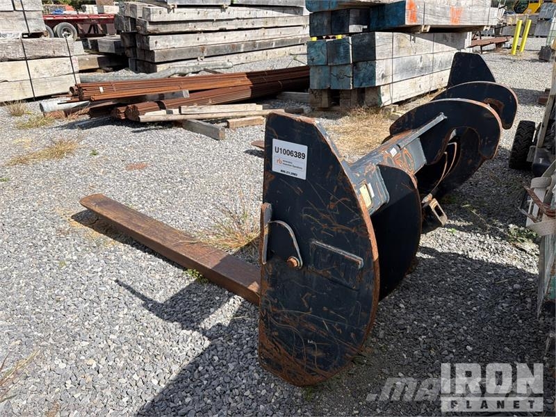 Quantity of (1) 72 in 950 6 ft Fork Attachment - F Fourche