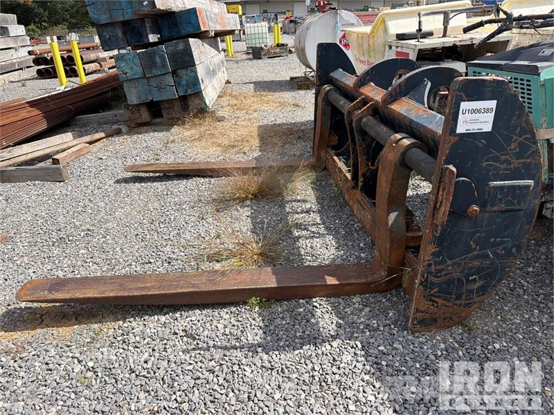 Quantity of (1) 72 in 950 6 ft Fork Attachment - F Fourche