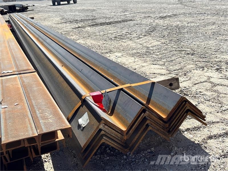 Quantity of (1) Bundle Of 5 in x 5 in x 3/8 in 40 Vintsid, telfrid ja materjaliliftid