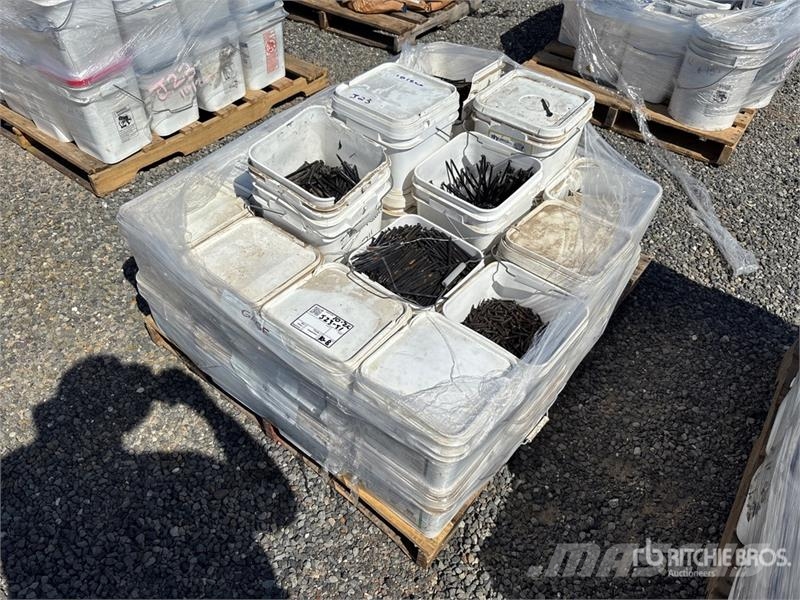 Quantity of (1) Concrete nails 건설 장비 - 기타