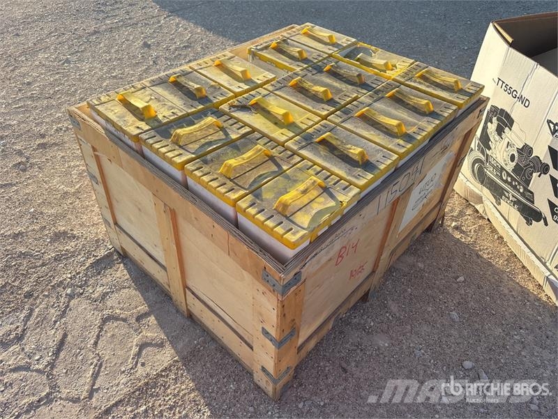 Quantity of (1) Crate of C4-1 LFS Teeth Outros componentes
