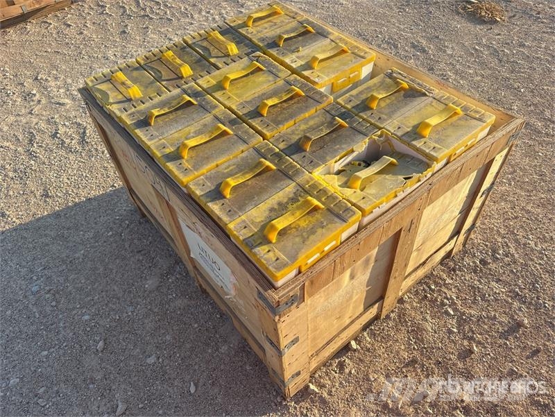 Quantity of (1) Crate of C4-1 LFS Teeth Outros componentes