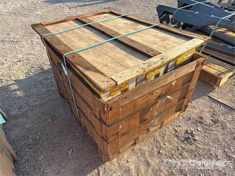 Quantity of (1) Crate of C24 Teeth Outros componentes