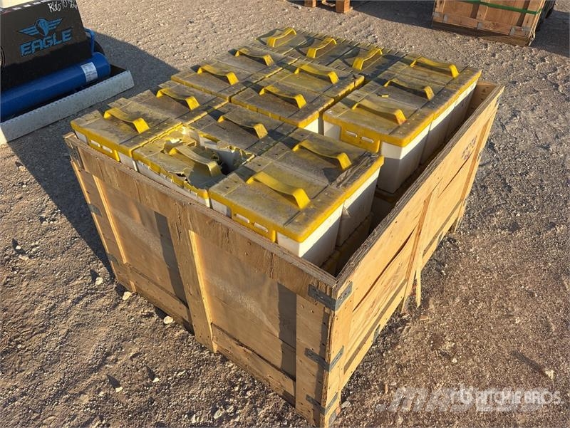 Quantity of (1) Crate of C4-1 LFS Teeth Outros componentes
