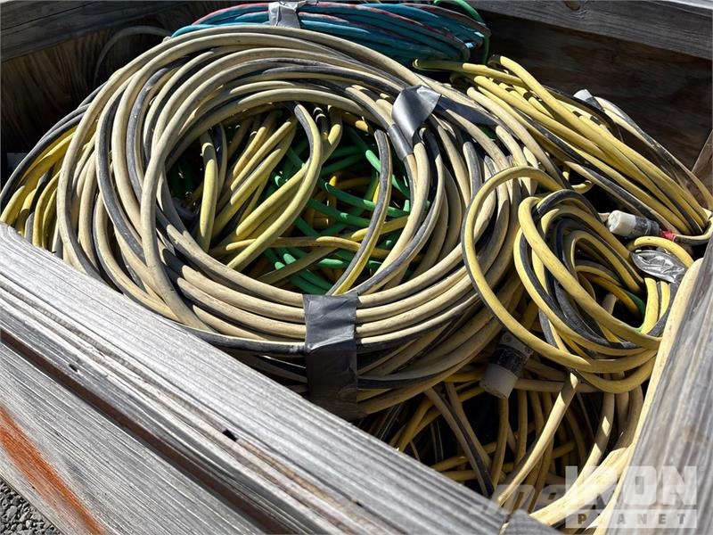 Quantity of (1) Crates of Electrical Extension Cor Andre komponenter