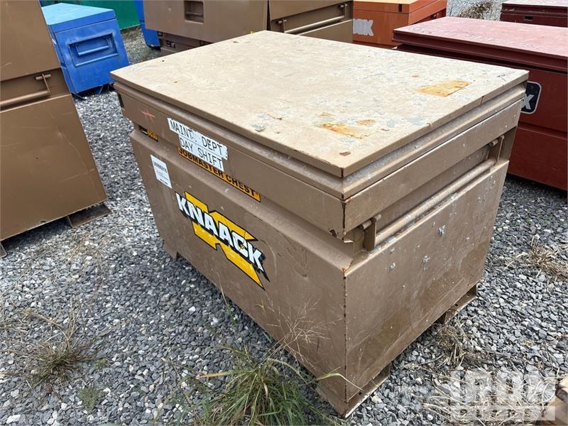 Quantity of (1) Gang Boxes 4830 Drugi deli