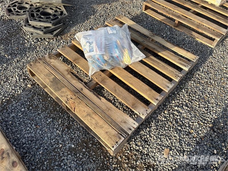 Quantity of (10) 2.4 in x 33 ft Blue Pack Heavy Du Other components