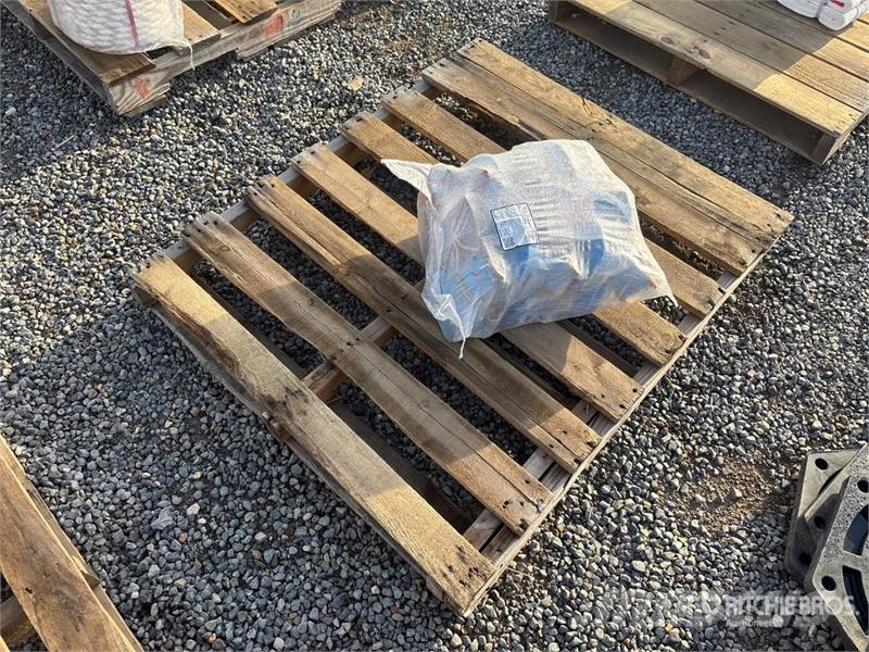 Quantity of (10) 2.4 in x 33 ft Blue Pack Heavy Du Other components