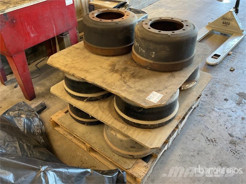 Quantity of (10) Brake Drums Otros componentes