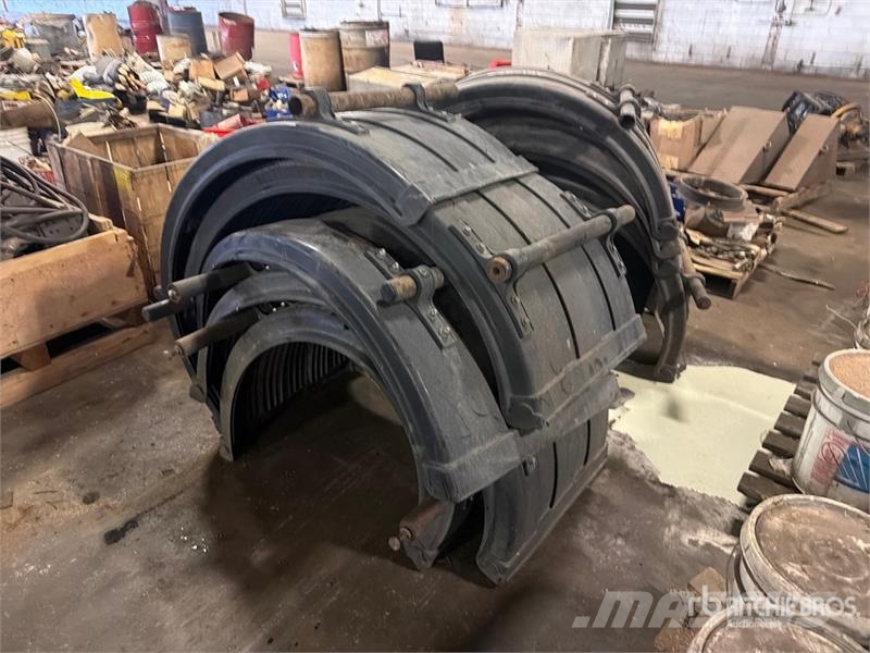 Quantity of (10) Fenders Ostale kargo komponente