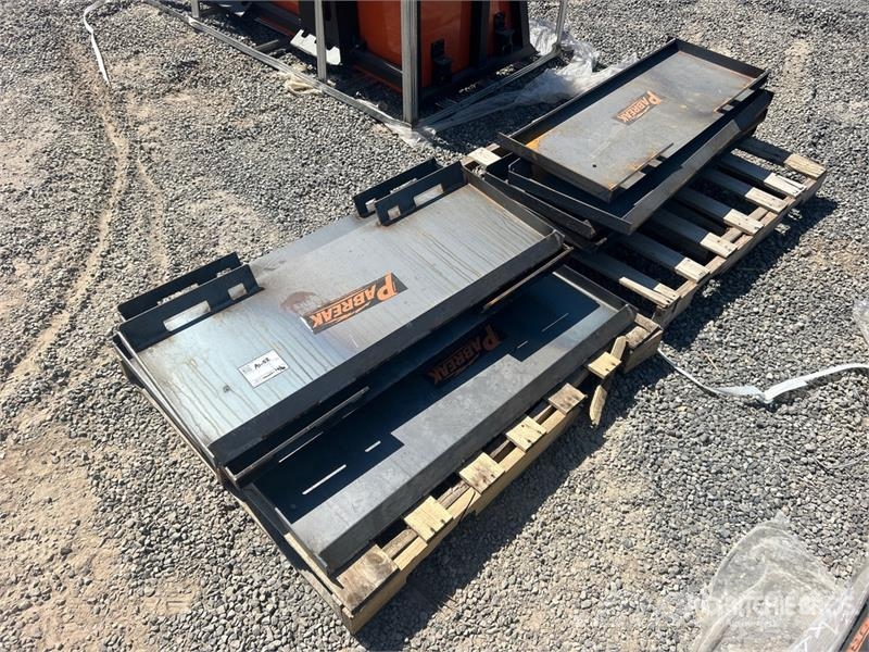 Quantity of (10) PABREAK UAP28 Skid Steer Attachm مكونات أخرى