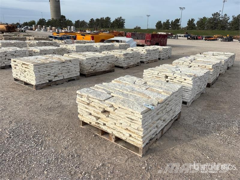  Quantity of (10) Pallets of Austin Texas White Nic Egyéb mezőgazdasági gépek